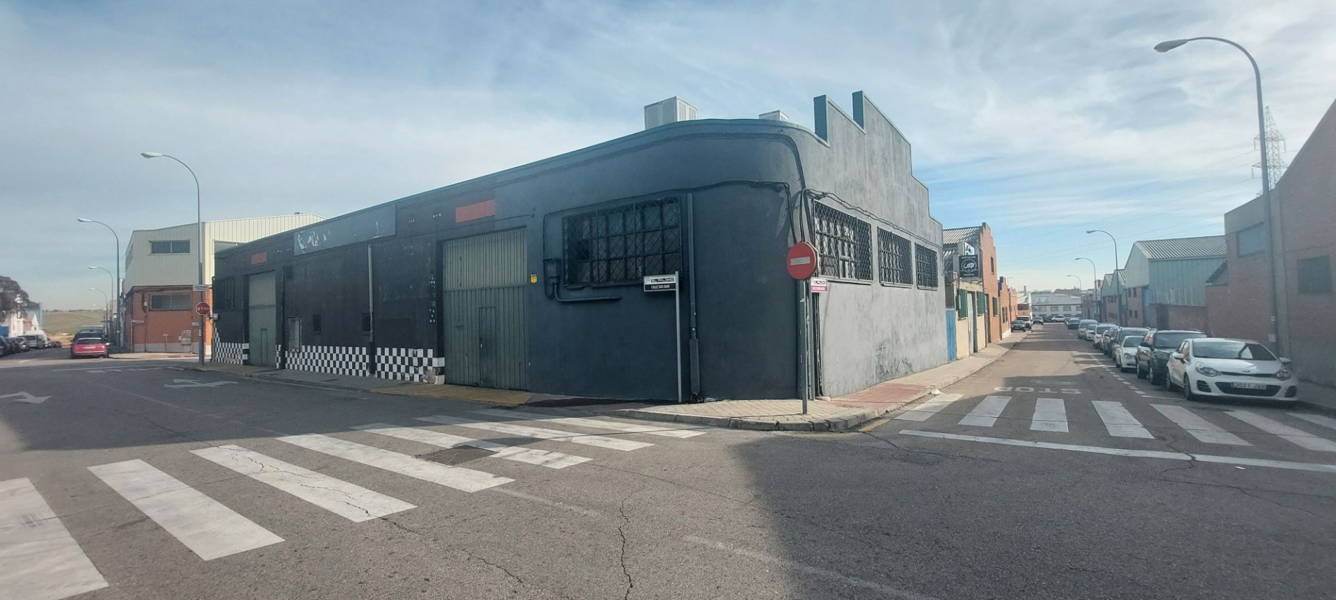 Exterior view of Industrial buildings to rent in Fuenlabrada  with Alarm