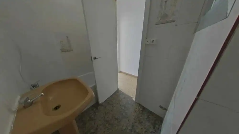 Bathroom of Flat for sale in Gavà