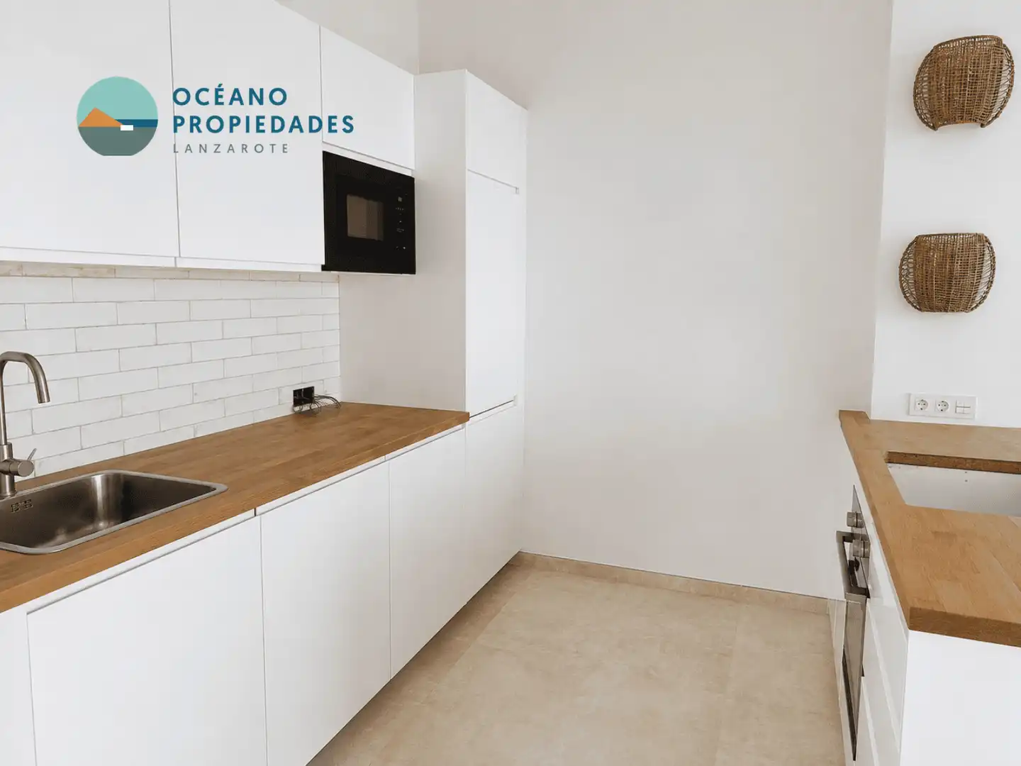 Kitchen of Houses for sale in Haría  with Private garden and Swimming Pool