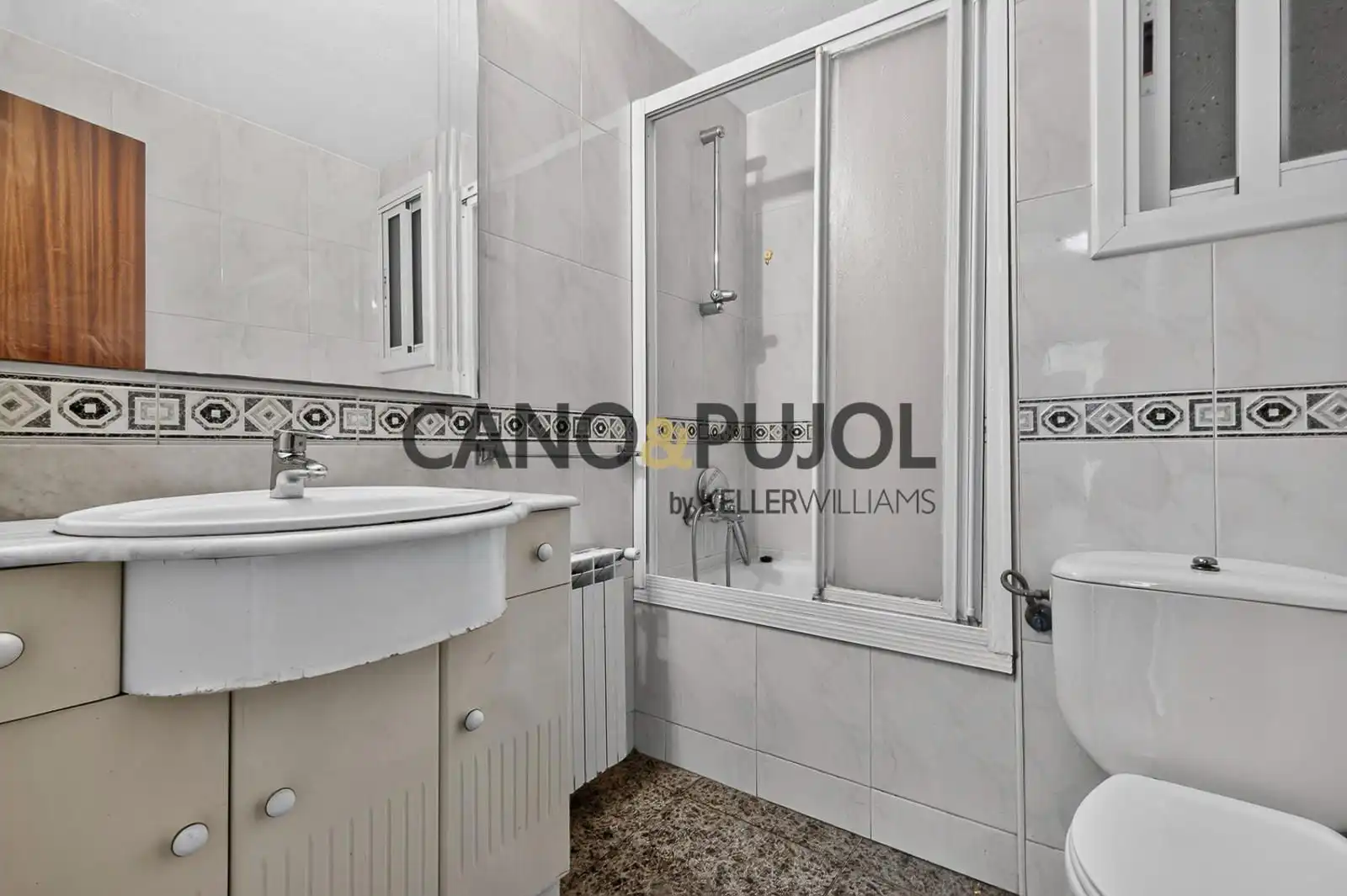 Baño de Piso en venta en Palau-solità i Plegamans con Calefacción y Terraza