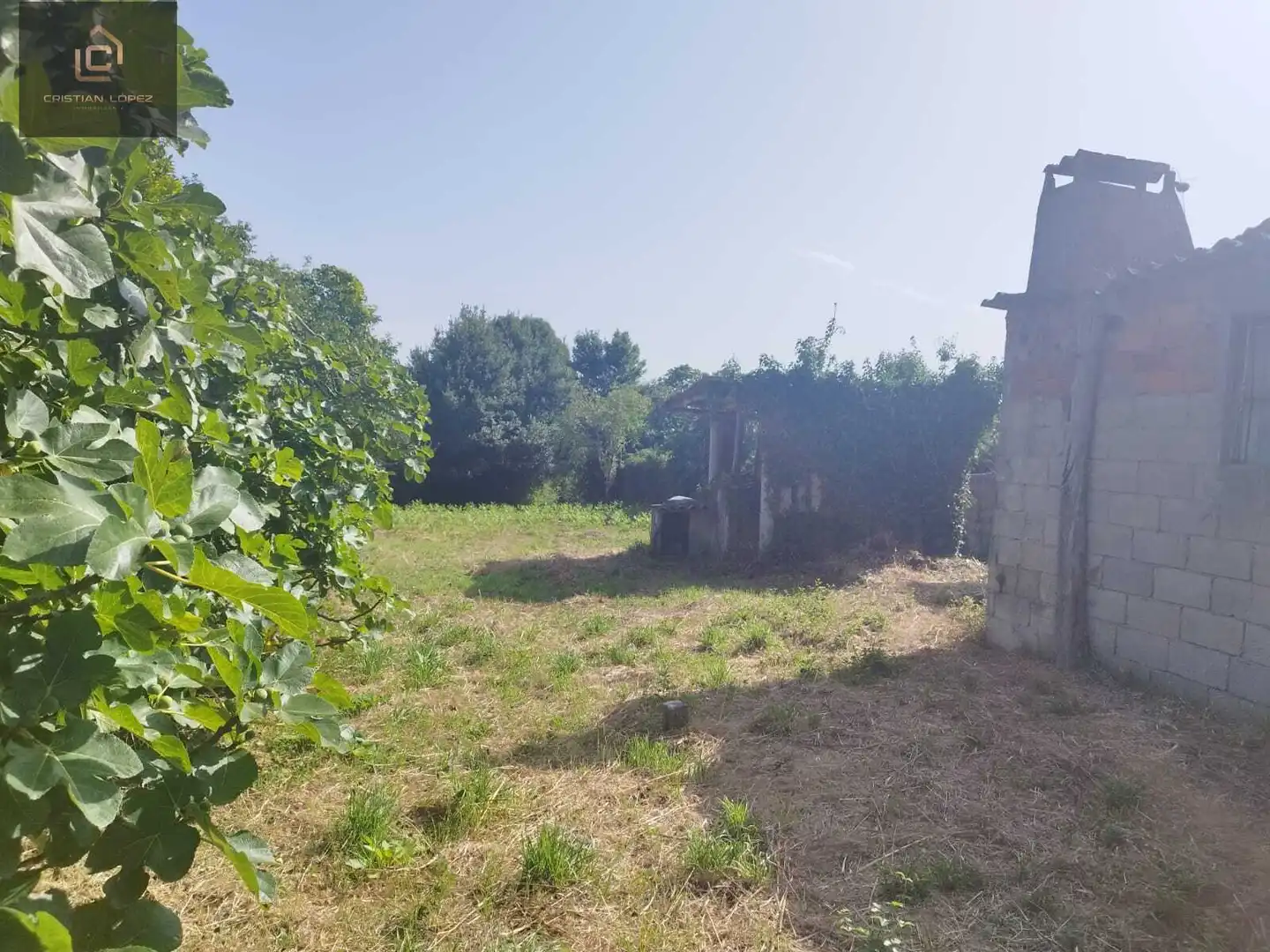 Houses for sale in Abegondo  with Private garden and Storage room