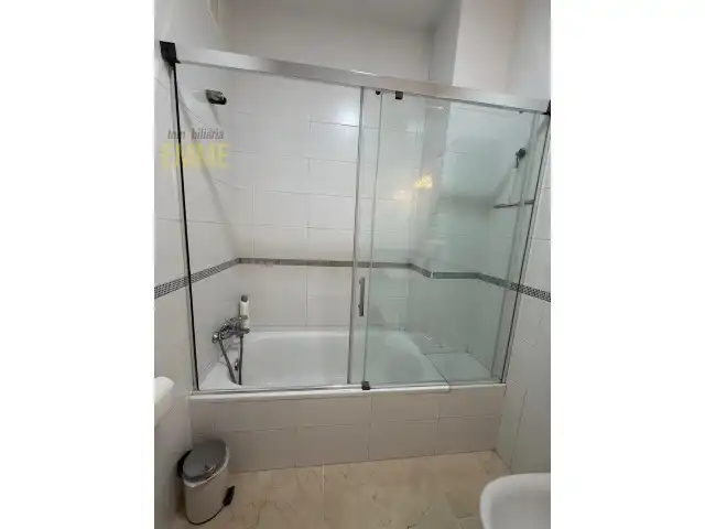 Badezimmer von Wohnung zur Miete in Ronda mit Klimaanlage, Möbliert und Waschmaschine