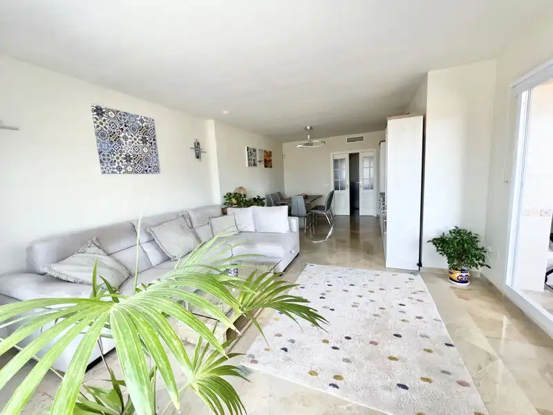 Apartamento con terraza en venta en Calahonda, imagen 4