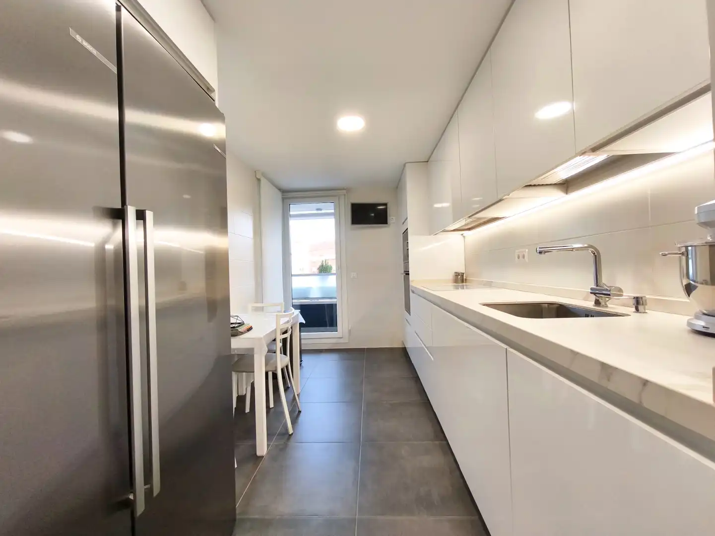 Küche von Wohnung zum Verkauf in  Logroño mit Heizung, Privatgarten und Parkett