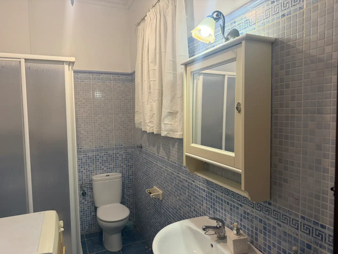 Badezimmer von Haus oder Chalet zur Miete in Almonte mit Möbliert