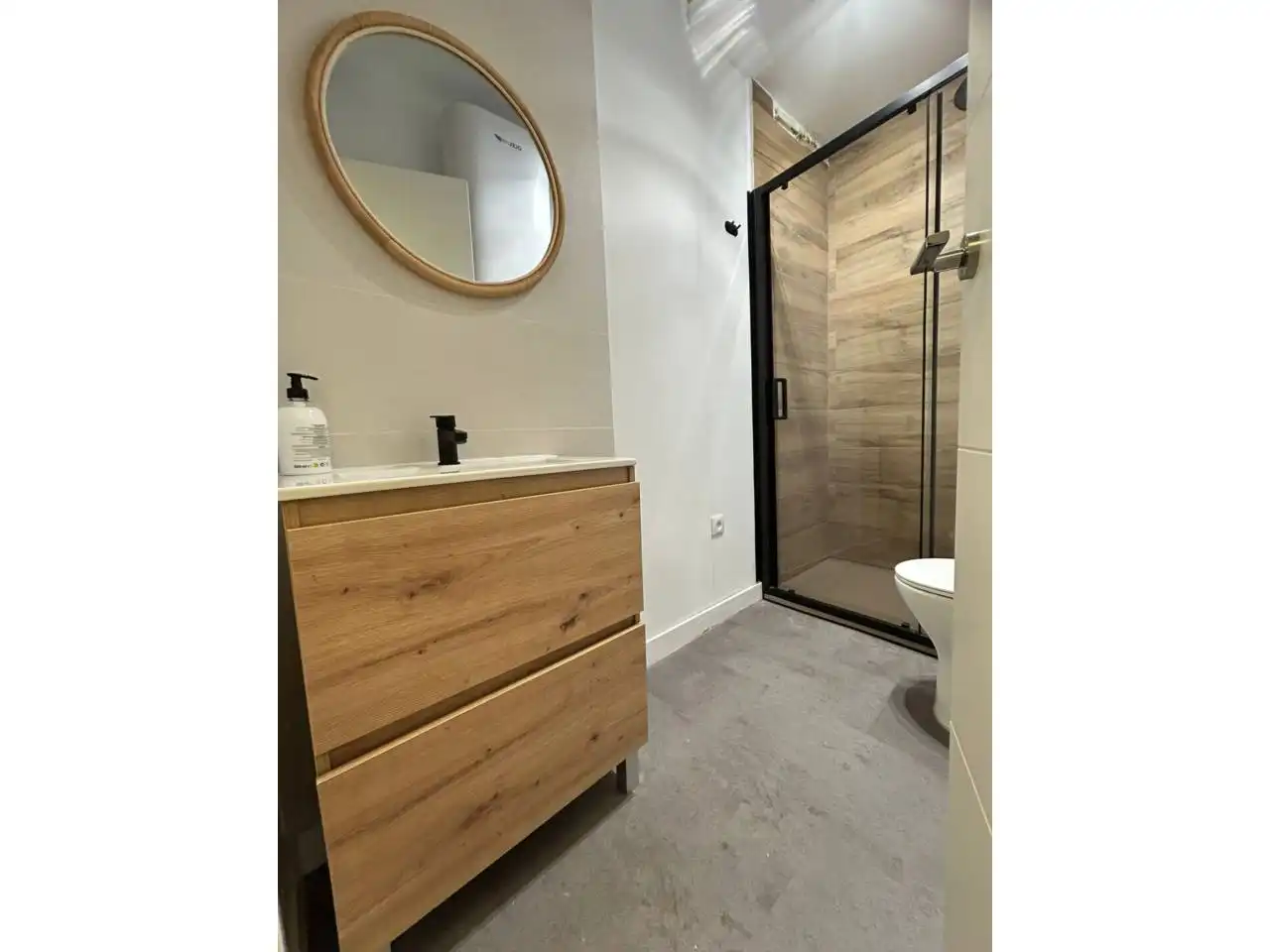 Bathroom of Houses for sale in Bargas  with Air Conditioner, Heating and Alarm
