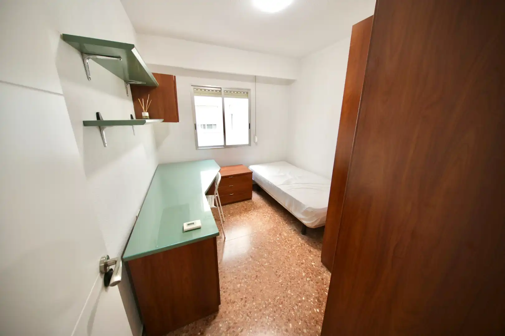 Bedroom of Flat for sale in Manises  with Air Conditioner, Terrace and Balcony