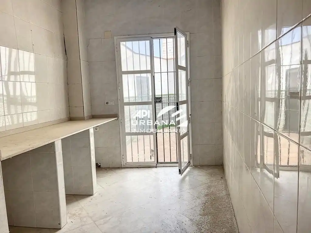 Dormitori de Casa o xalet en venda en Puente Genil amb Terrassa i Balcó