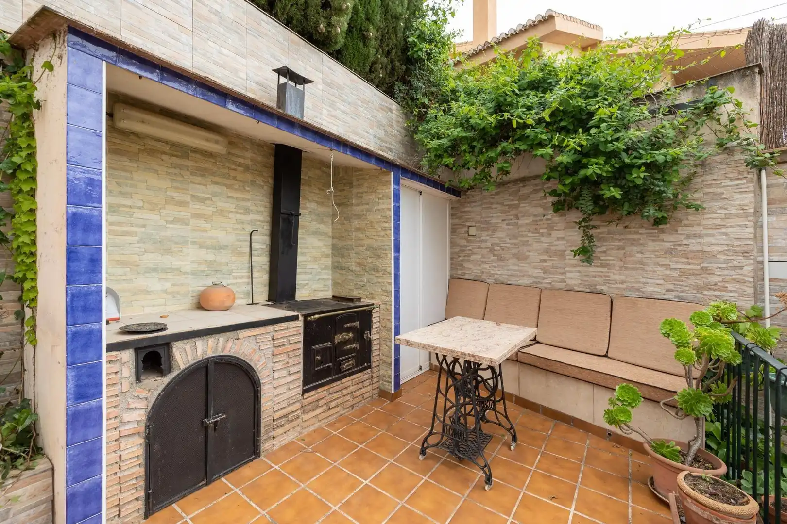 Terrace of Houses for sale in Barrio de la Vega