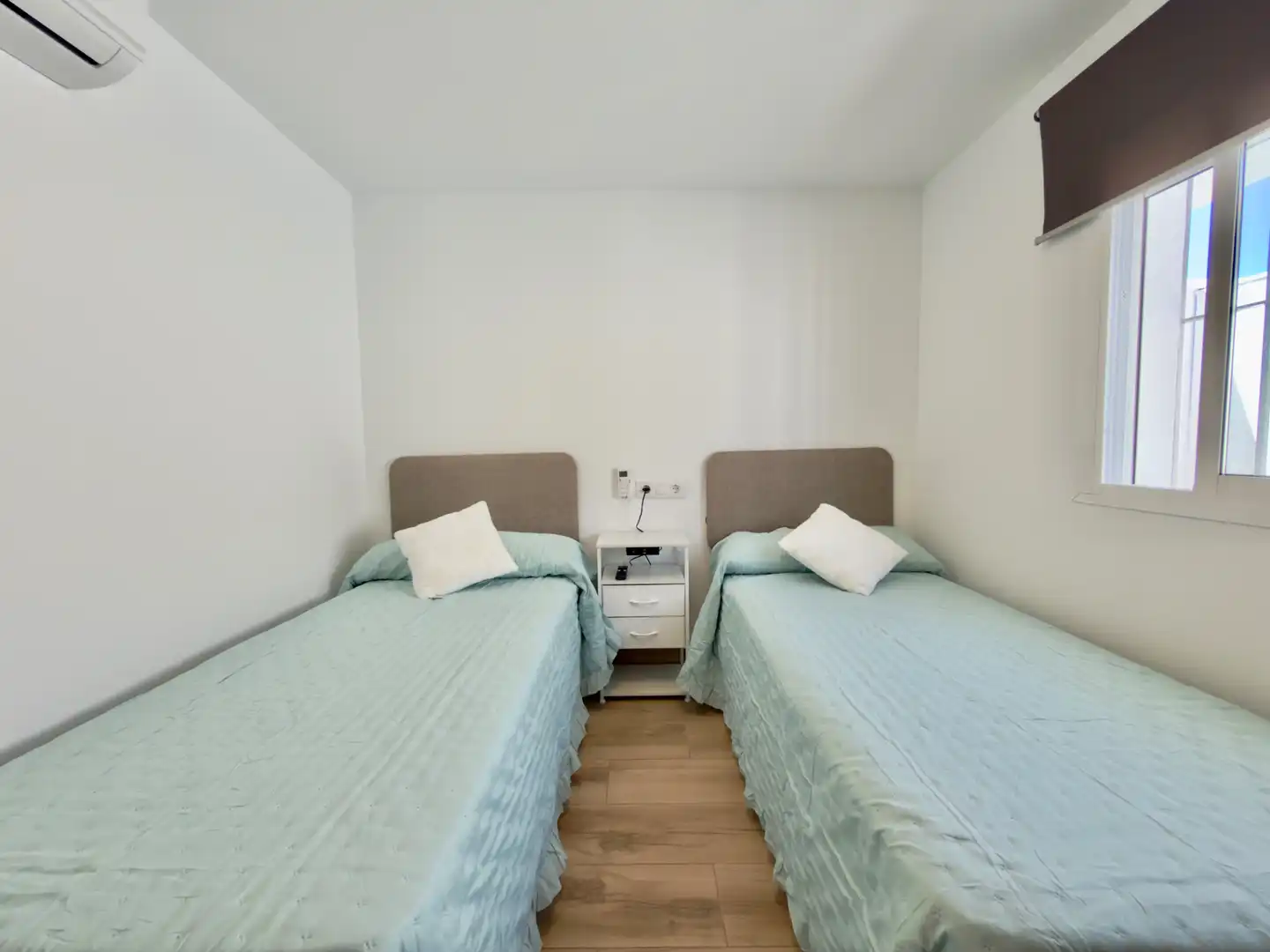 Habitación de Casa o chalet de alquiler en Chiclana de la Frontera con Aire acondicionado, Calefacción y Terraza