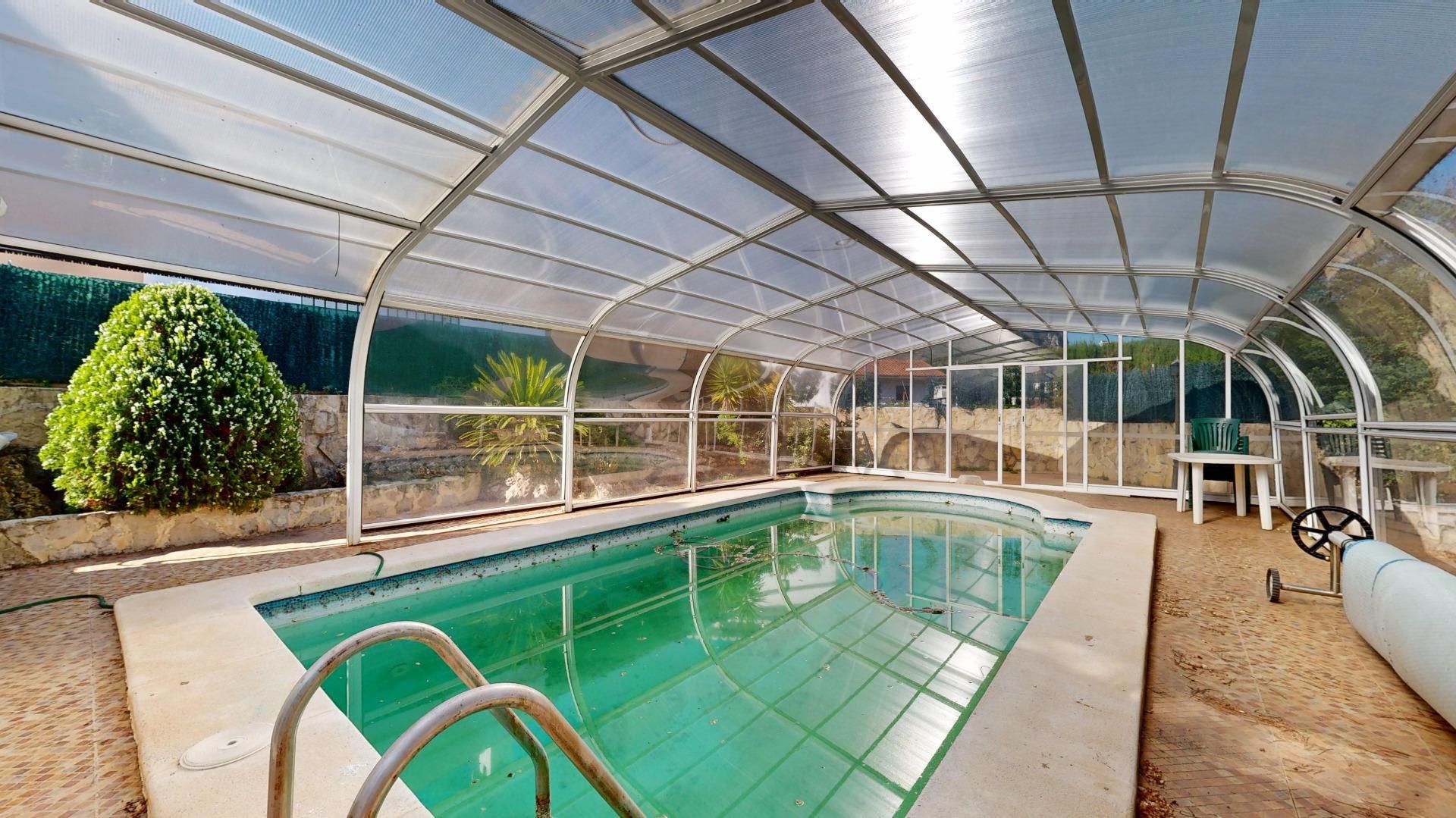 Piscina de Casa o xalet en venda en Tavernes de la Valldigna amb Jardí privat, Terrassa i Traster