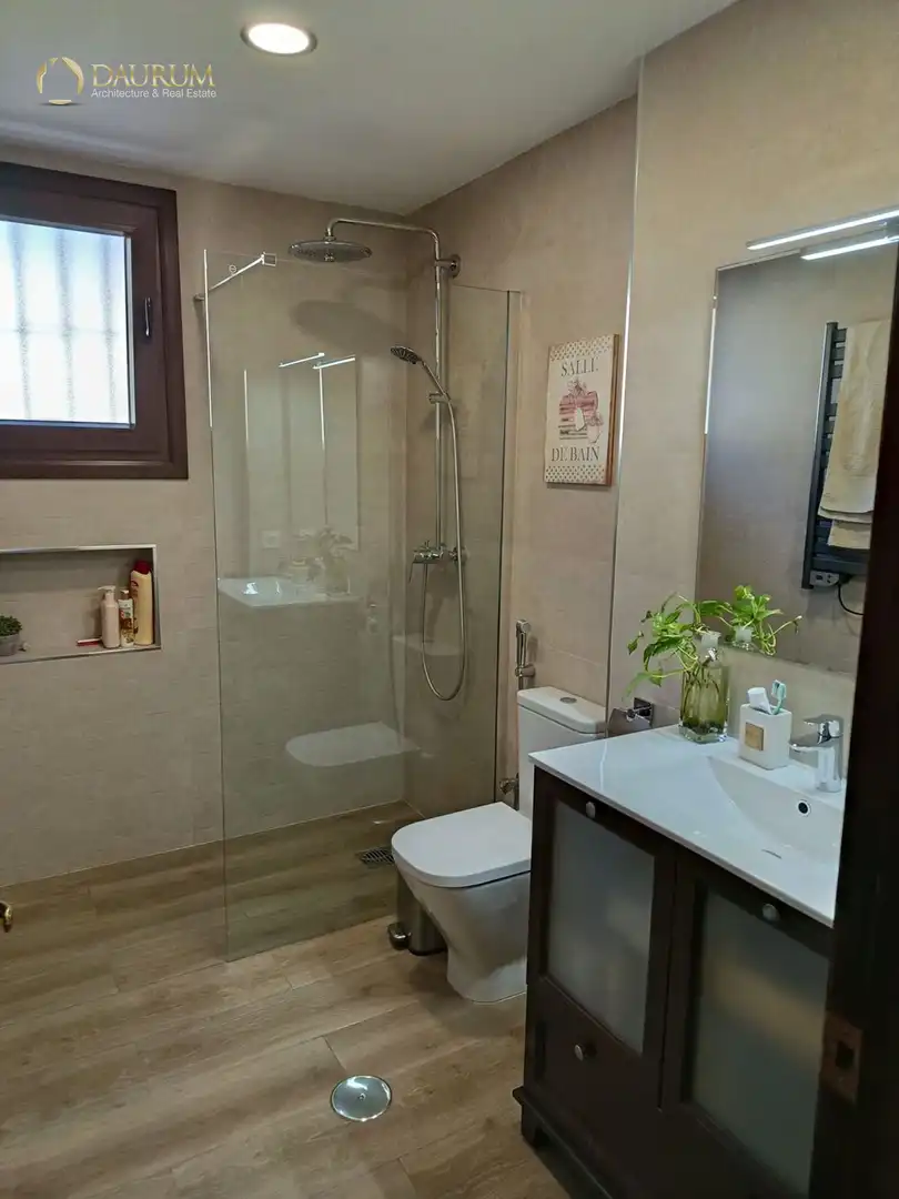 Bathroom of Detached homes for sale in Sevilla  with Air Conditioner, Heating and Terrace