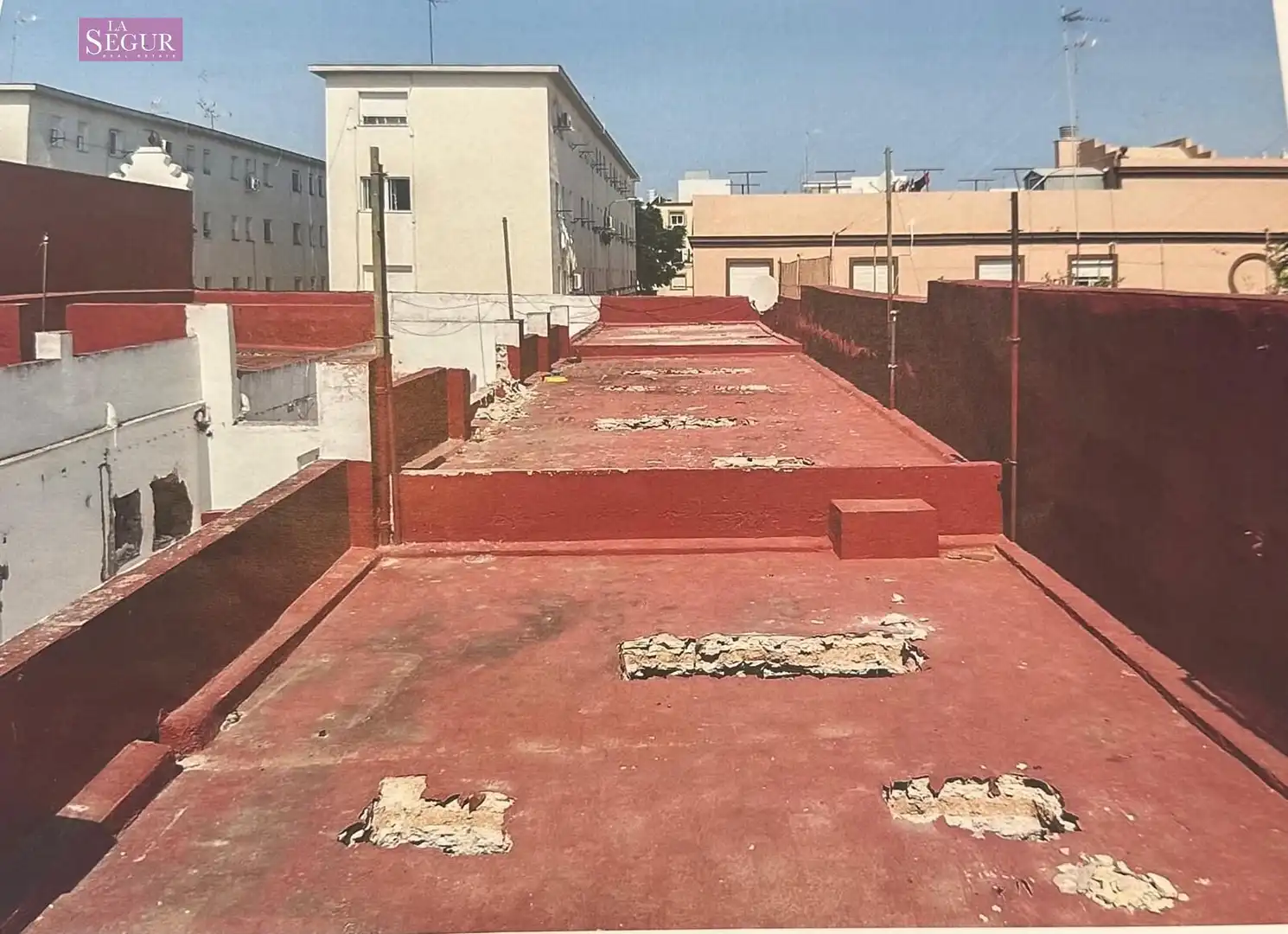 Vista exterior de Edificio en venta en Puerto Real