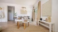 Sala d'estar de Casa o xalet en venda en Rubí amb Aire condicionat, Calefacció i Jardí privat