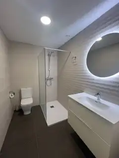 Badezimmer von Wohnung zum Verkauf in Oleiros mit Heizung, Privatgarten und Abstellraum