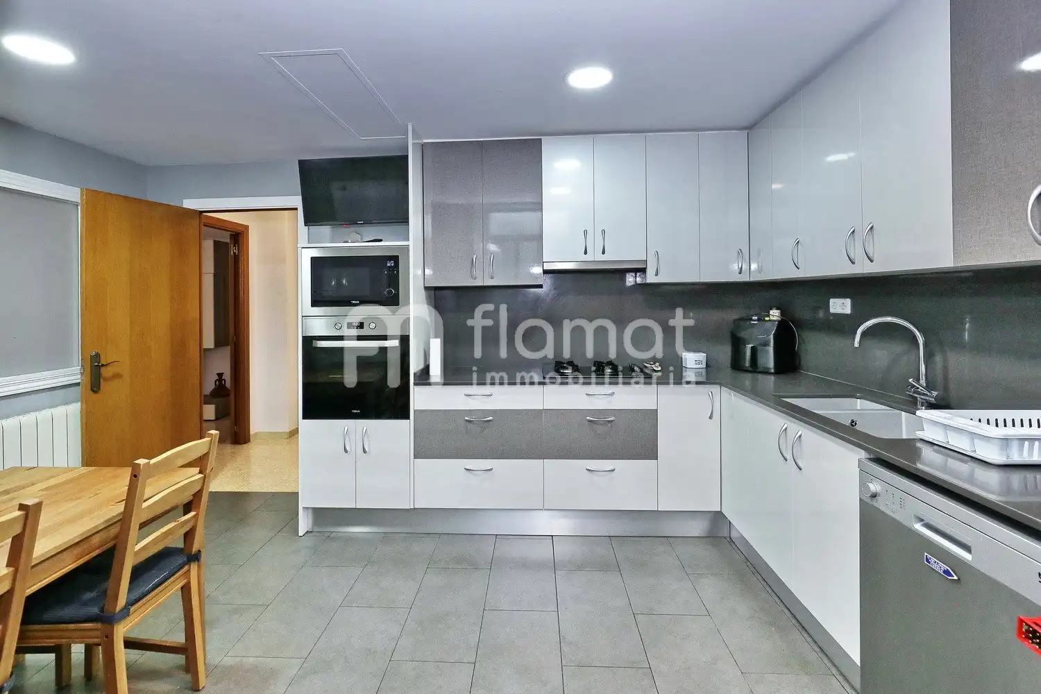 Kitchen of Flat for sale in Sabadell