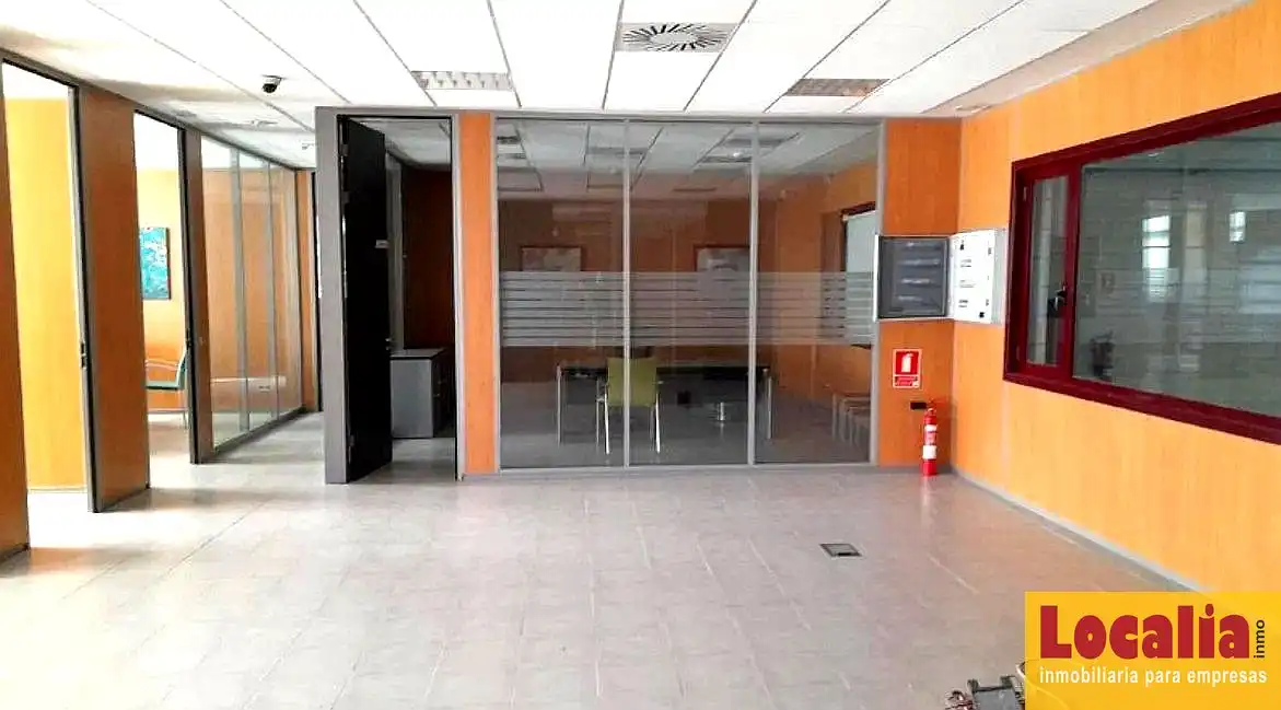 Fabrikhallen zum Verkauf in Lanciego / Lantziego