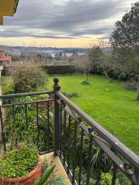Jardín de Casa o chalet en venta en Narón con Calefacción, Jardín privado y Parquet