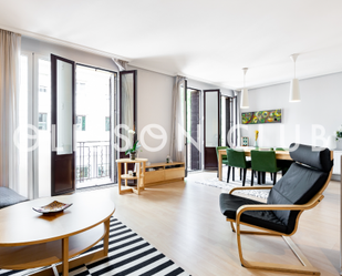 Living room of Flat for sale in  Madrid Capital  with Air Conditioner and Balcony