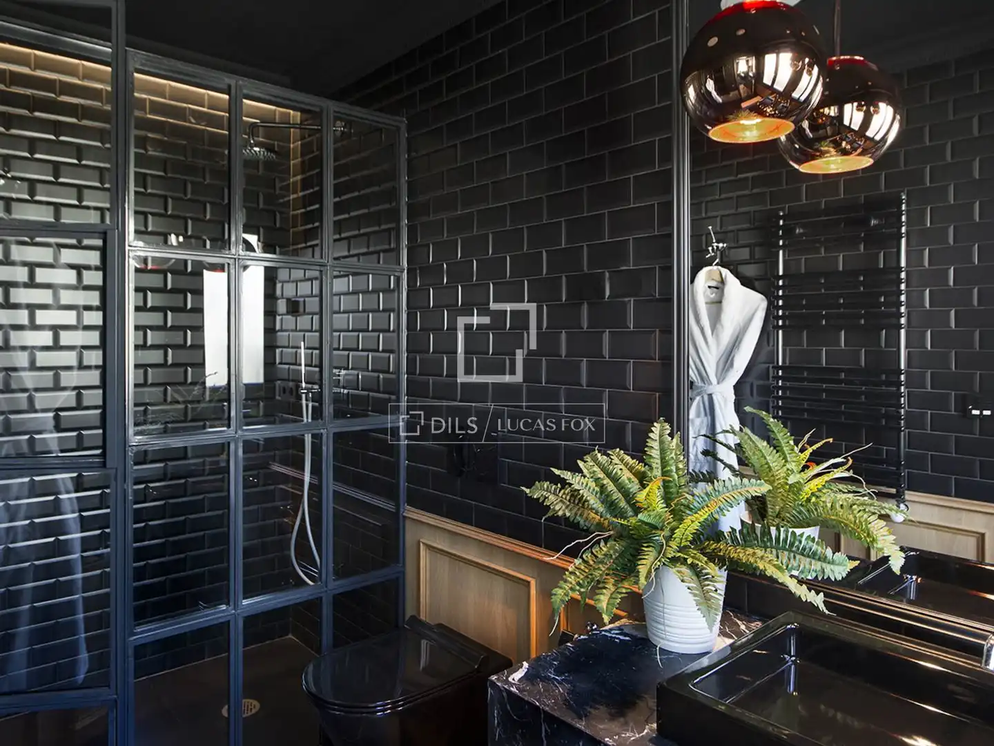 Bathroom of Attic for sale in Barcelona  with Air Conditioner, Heating and Parquet flooring