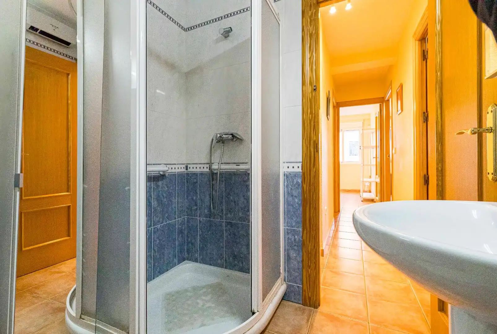 Bathroom of Flat for sale in Murcia  with Air Conditioner, Heating and Furnished