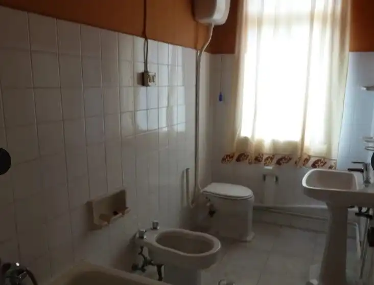 Badezimmer von Gebäude zum Verkauf in Ferrol