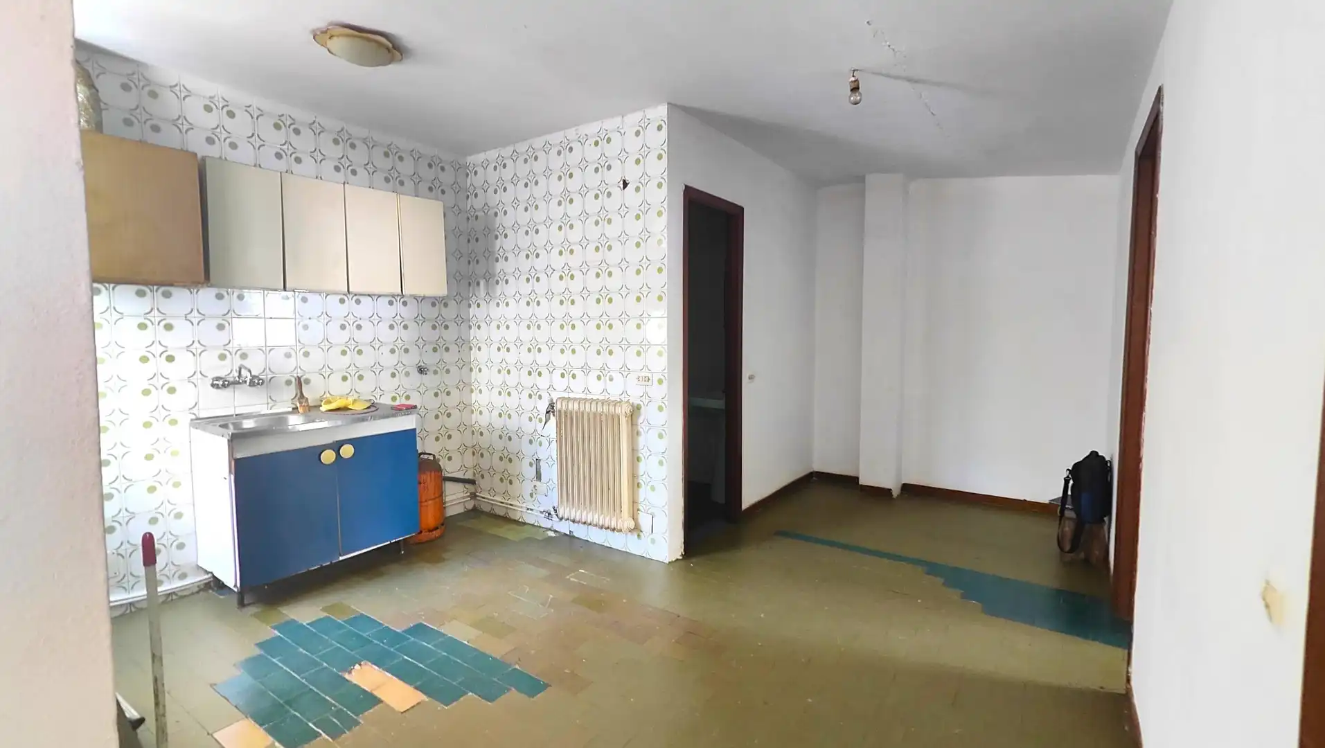 Cocina de Piso en venta en Santiago de Compostela  con Calefacción y Trastero