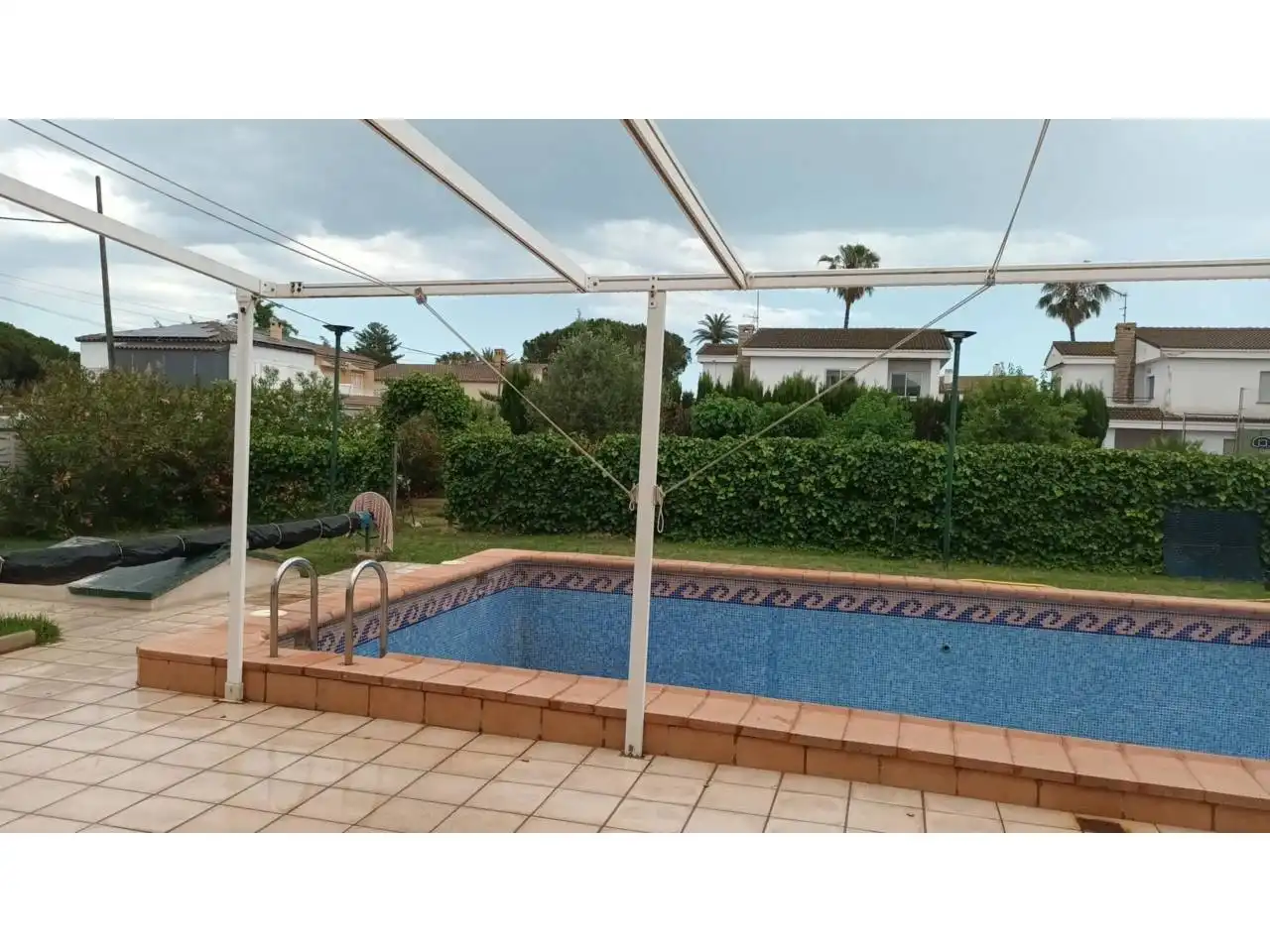 Piscina de Casa o xalet en venda en Benicasim / Benicàssim amb Aire condicionat, Calefacció i Jardí privat
