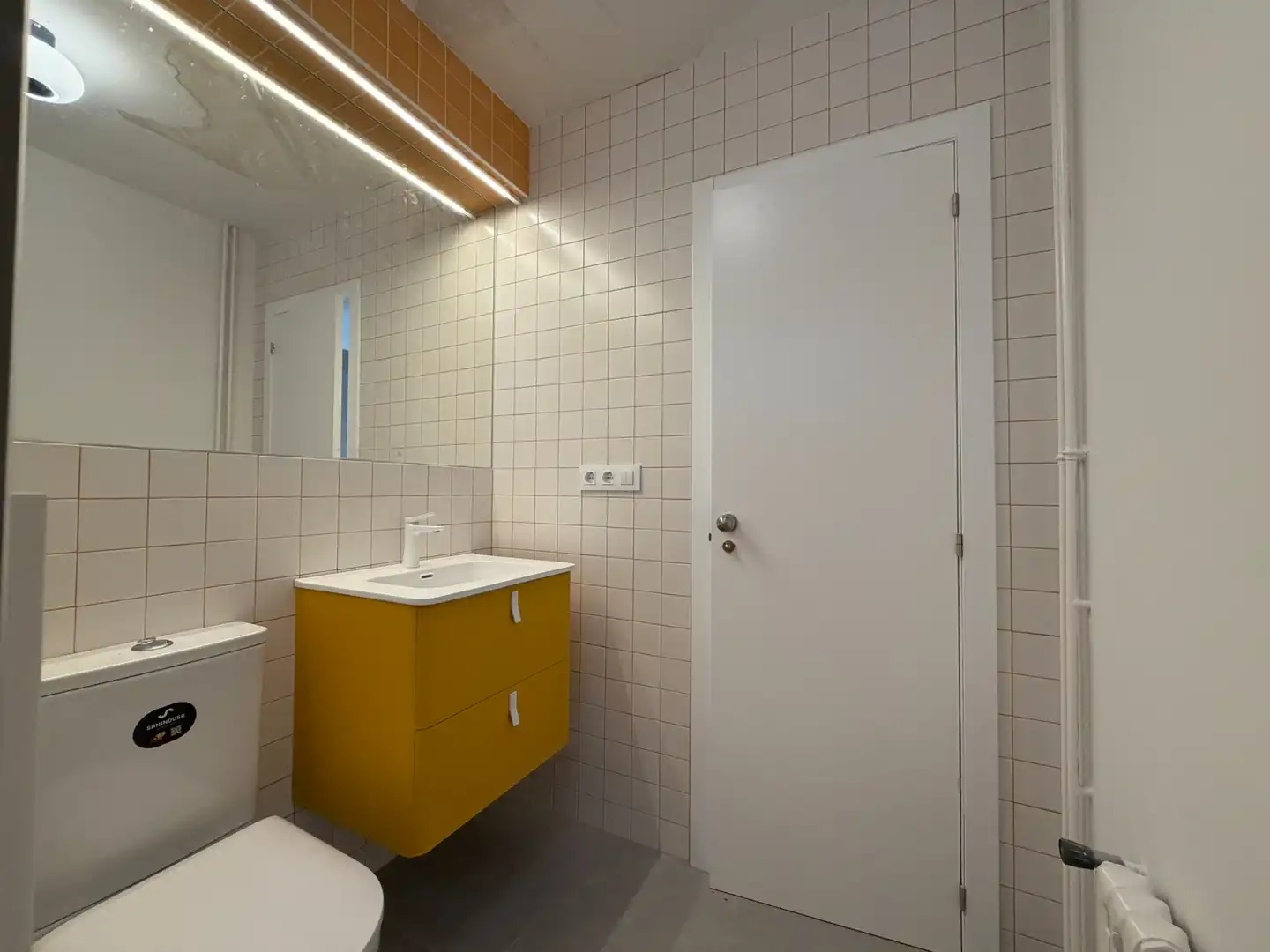 Baño de Piso de alquiler en Vigo  con Calefacción, Parquet y Trastero