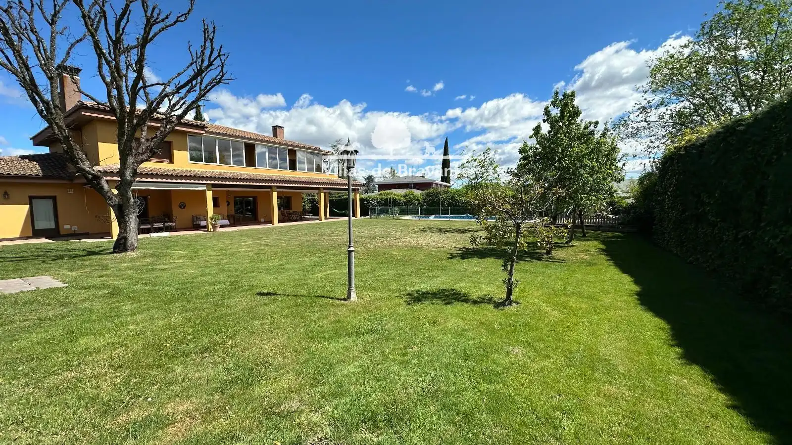 Garden of Houses for sale in Villanueva de la Cañada  with Air Conditioner, Heating and Parquet flooring