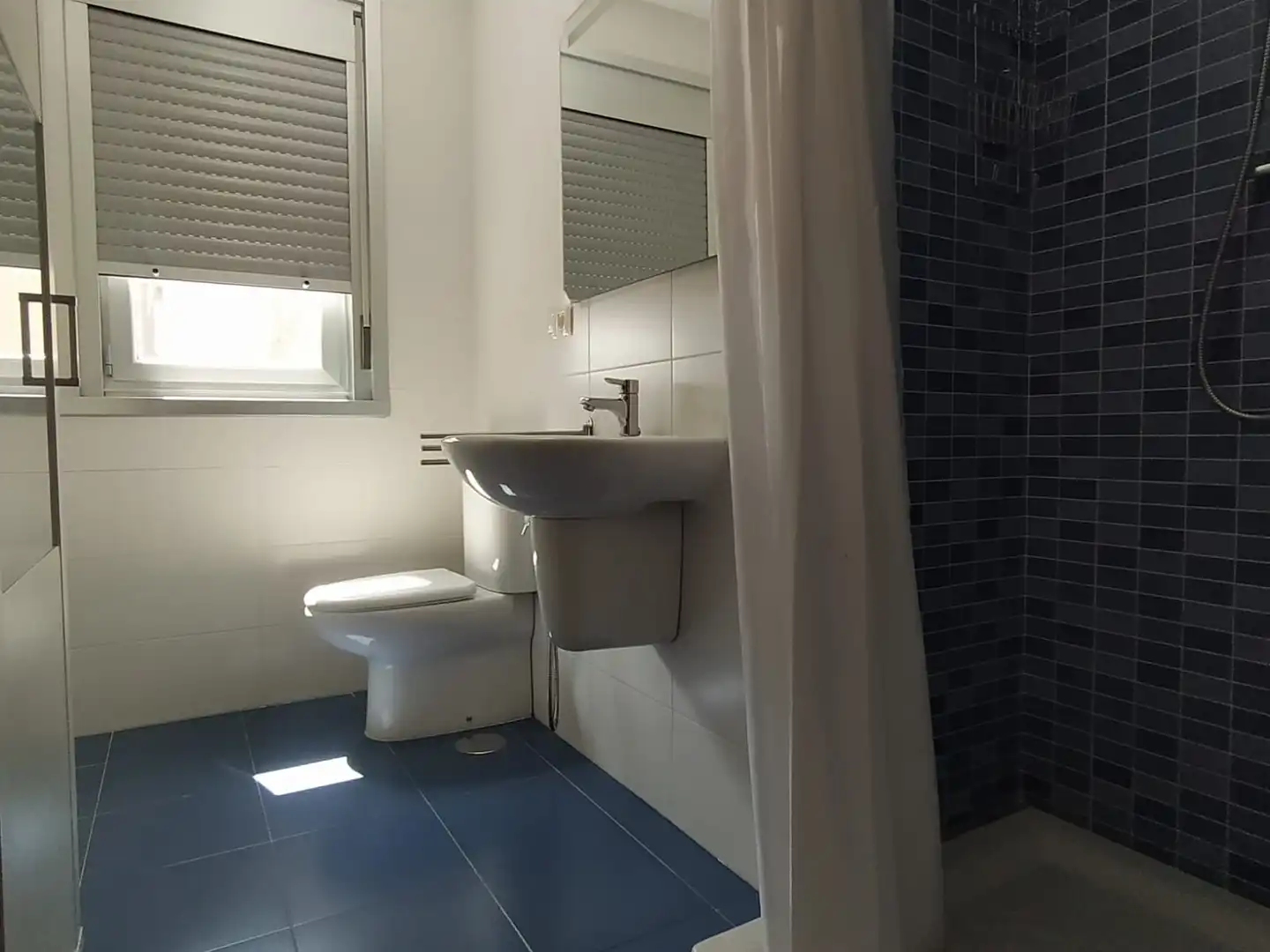 Baño de Ático en venta en Cariño con Parquet, Amueblado y Horno