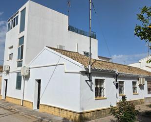 Exterior view of Single-family semi-detached for sale in Jerez de la Frontera  with Air Conditioner, Heating and Terrace
