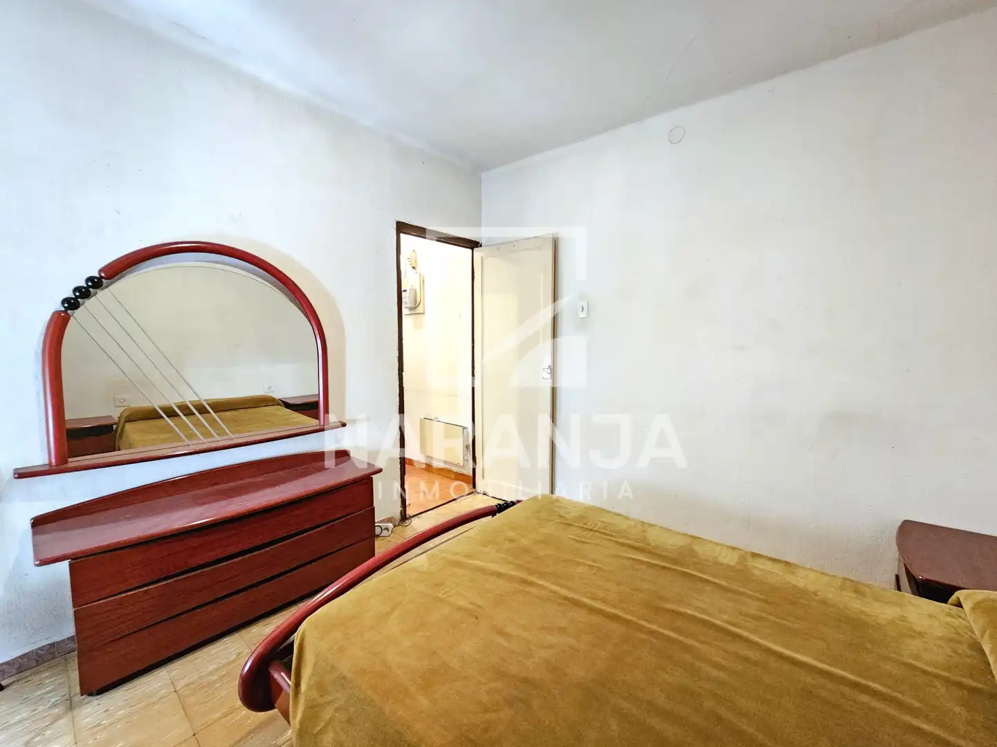 Dormitori de Casa adosada en venda en Barcelona amb Terrassa