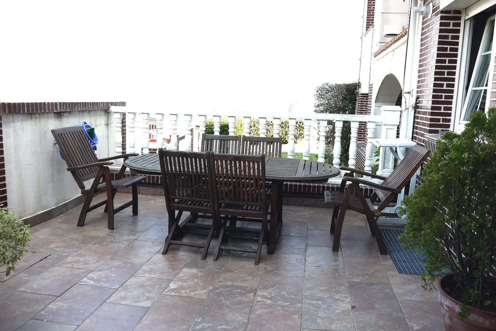 Terrasse von Einfamilien-Reihenhaus zum Verkauf in Castro-Urdiales mit Heizung, Terrasse und Abstellraum