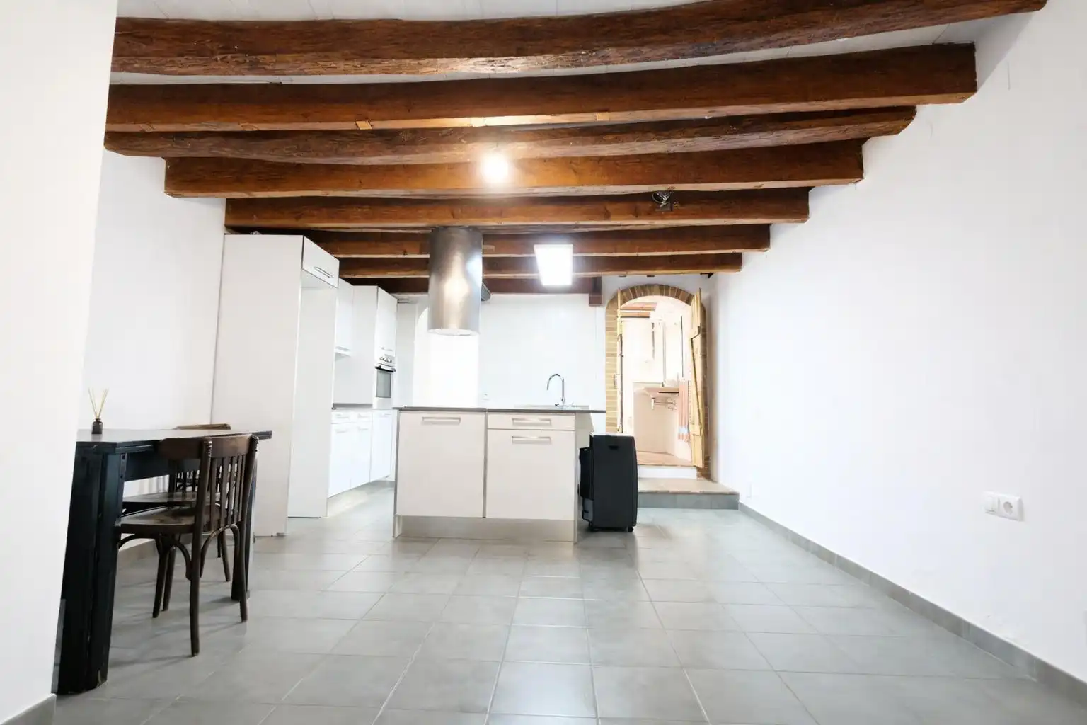 Cocina de Piso en venta en Vilanova i la Geltrú con Terraza, Amueblado y Balcón