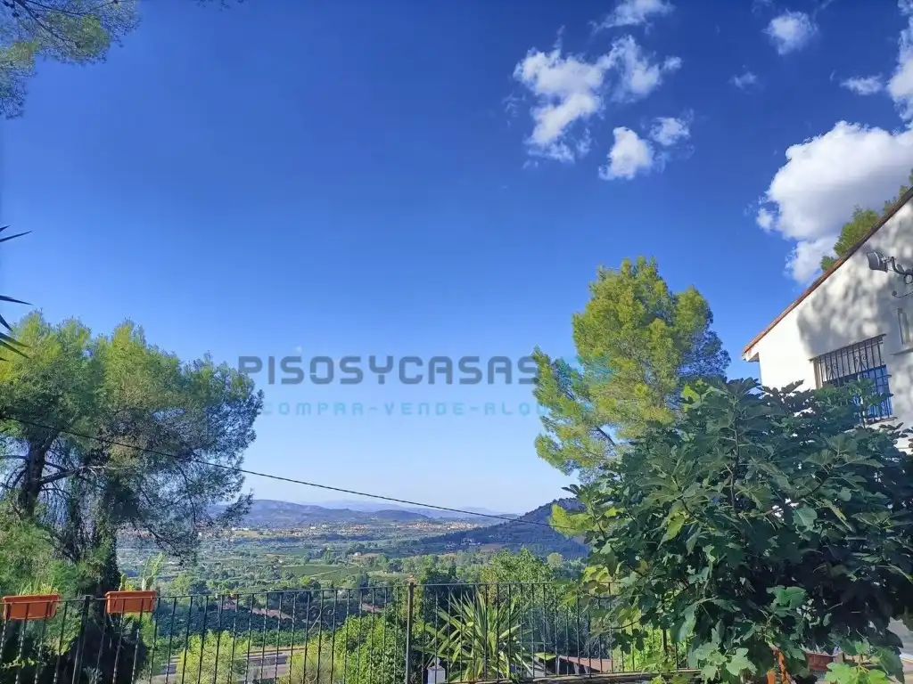 House with pool for sale in Poligono Poligono 21