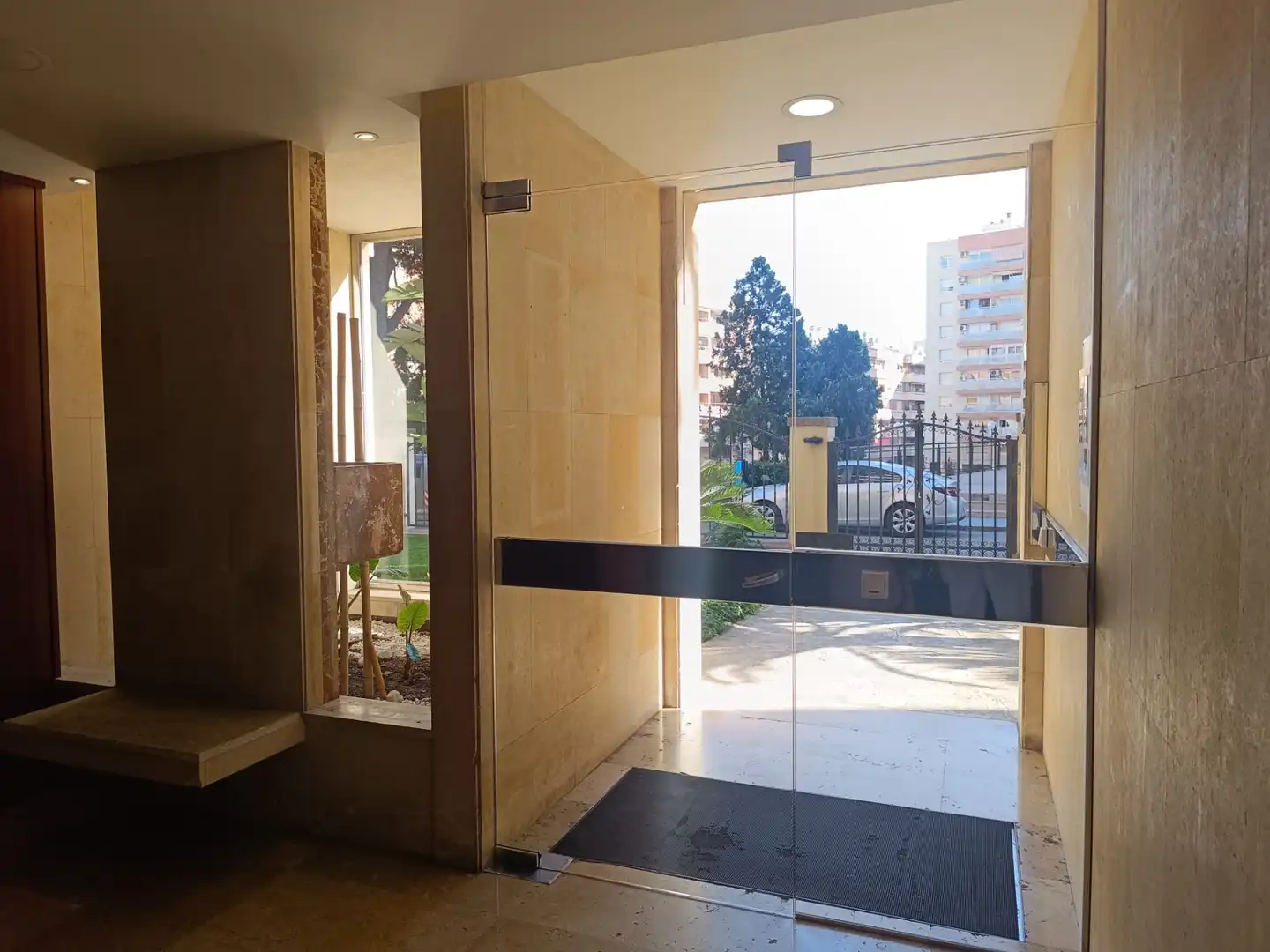 Geschaftsraum zum Verkauf in Tarragona mit Klimaanlage und Möbliert