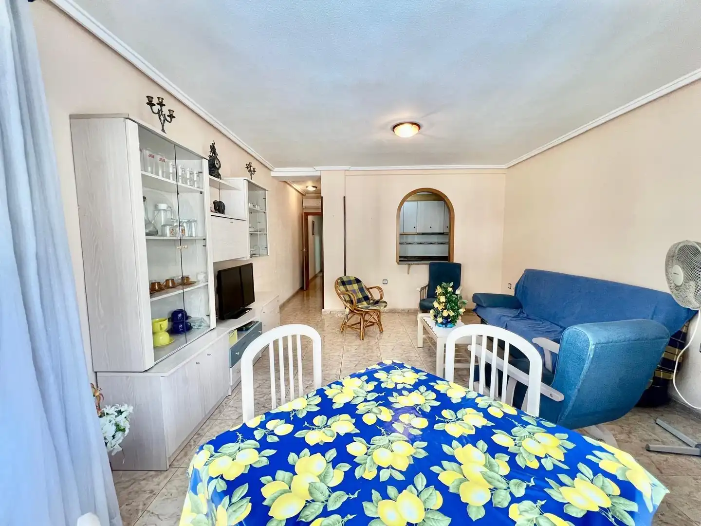 Wohnzimmer von Wohnungen zum Verkauf in Torrevieja mit Klimaanlage, Heizung und Möbliert