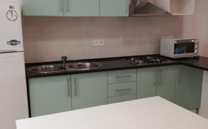 Kitchen of Flat to rent in  Granada Capital  with Furnished and Washing machine