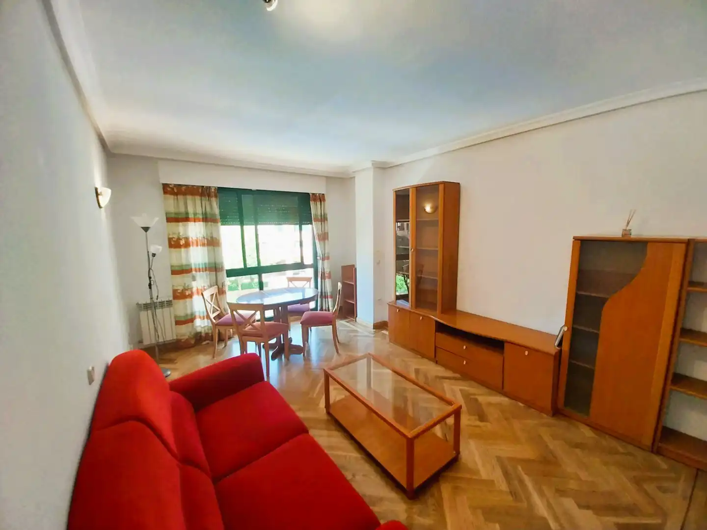 Wohnzimmer von Wohnung zur Miete in Madrid mit Klimaanlage, Heizung und Parkett