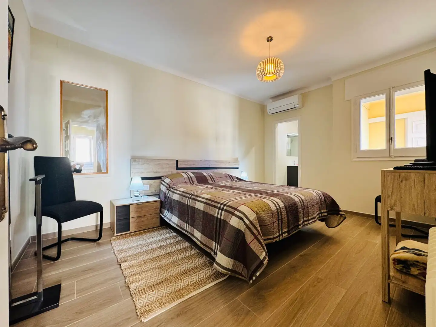 Bedroom of Flat for sale in Figueres  with Air Conditioner, Heating and Terrace