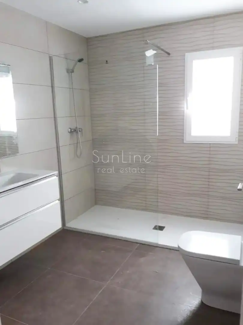 Bathroom of Flat for rent in Godella  with Terrace and Balcony