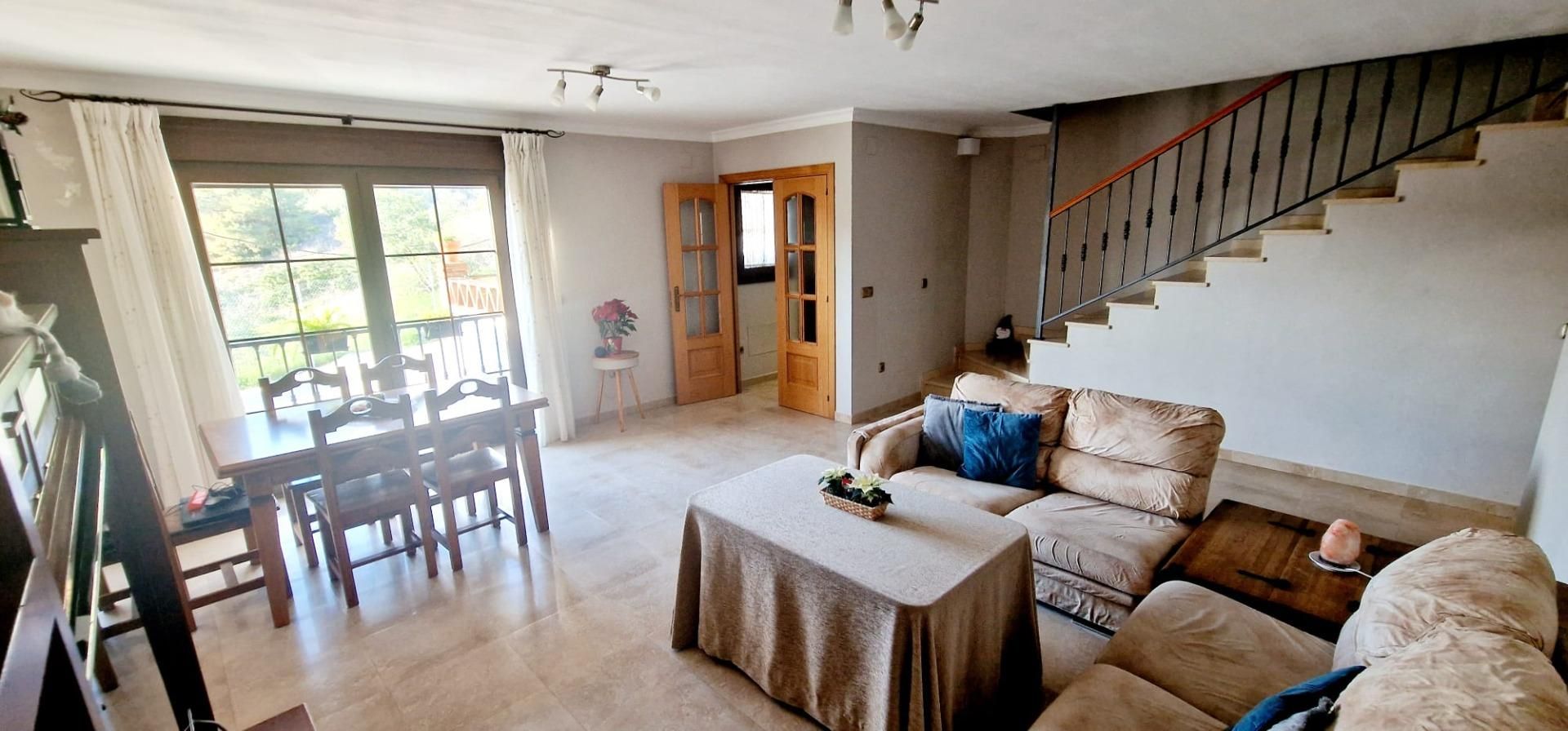 Sala d'estar de Casa o xalet en venda en Málaga Capital amb Aire condicionat, Jardí privat i Terrassa