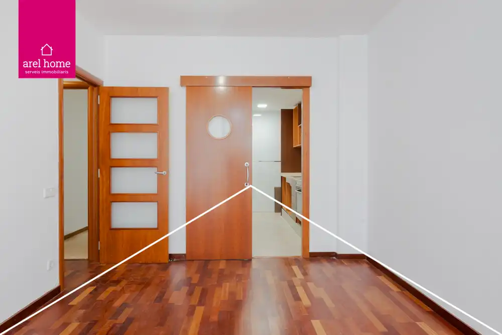 Piso en venta en Esplugues de Llobregat con Calefacción, Parquet y Balcón
