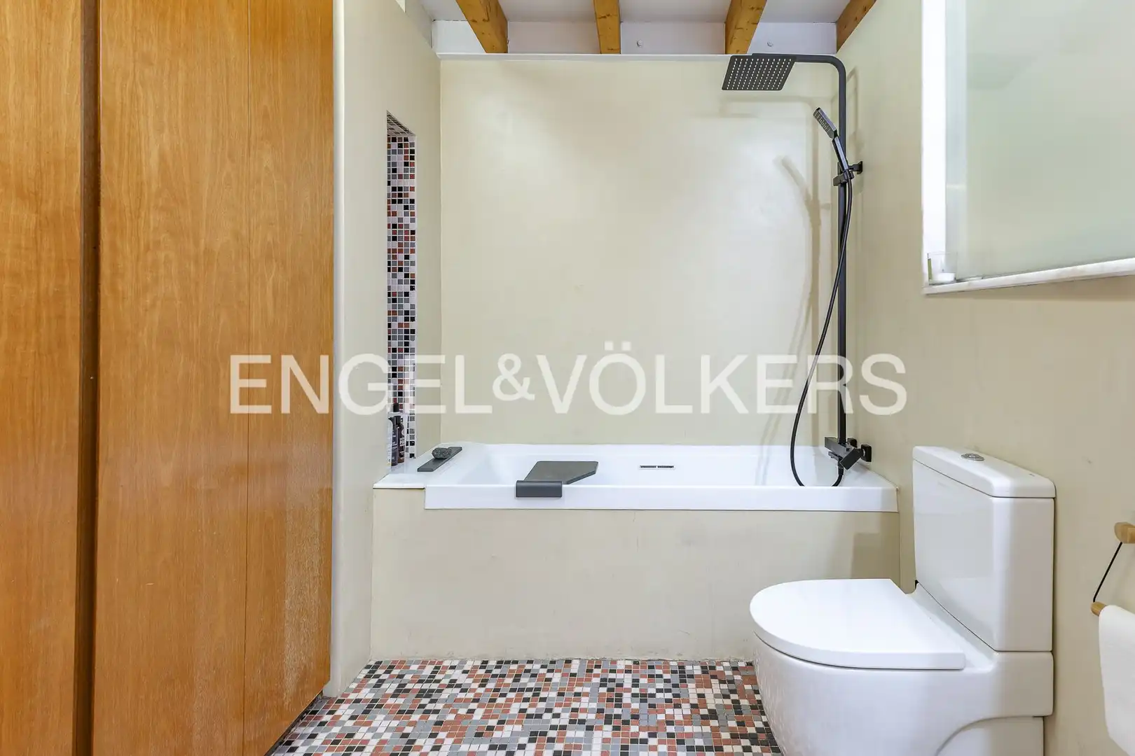 Baño de Casa o chalet en venta en Badalona con Aire acondicionado, Calefacción y Jardín privado
