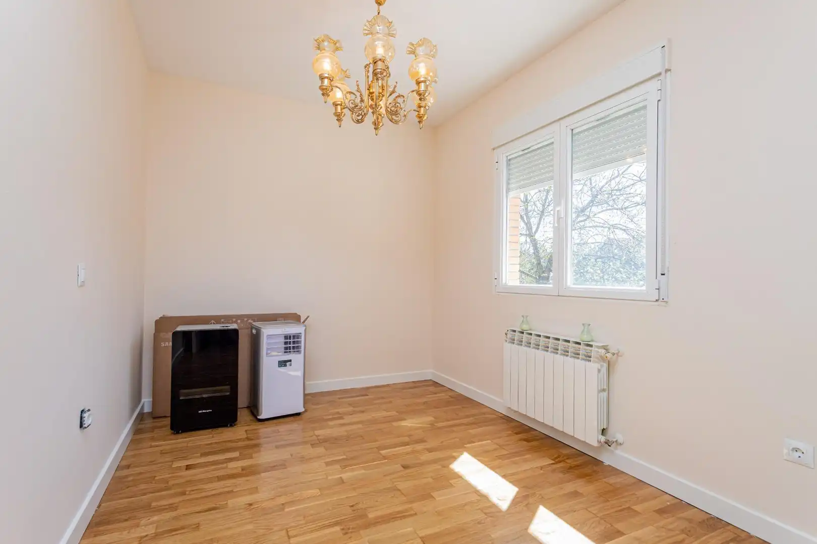 Bedroom of Houses for sale in Guadalix de la Sierra  with Heating, Terrace and Swimming Pool