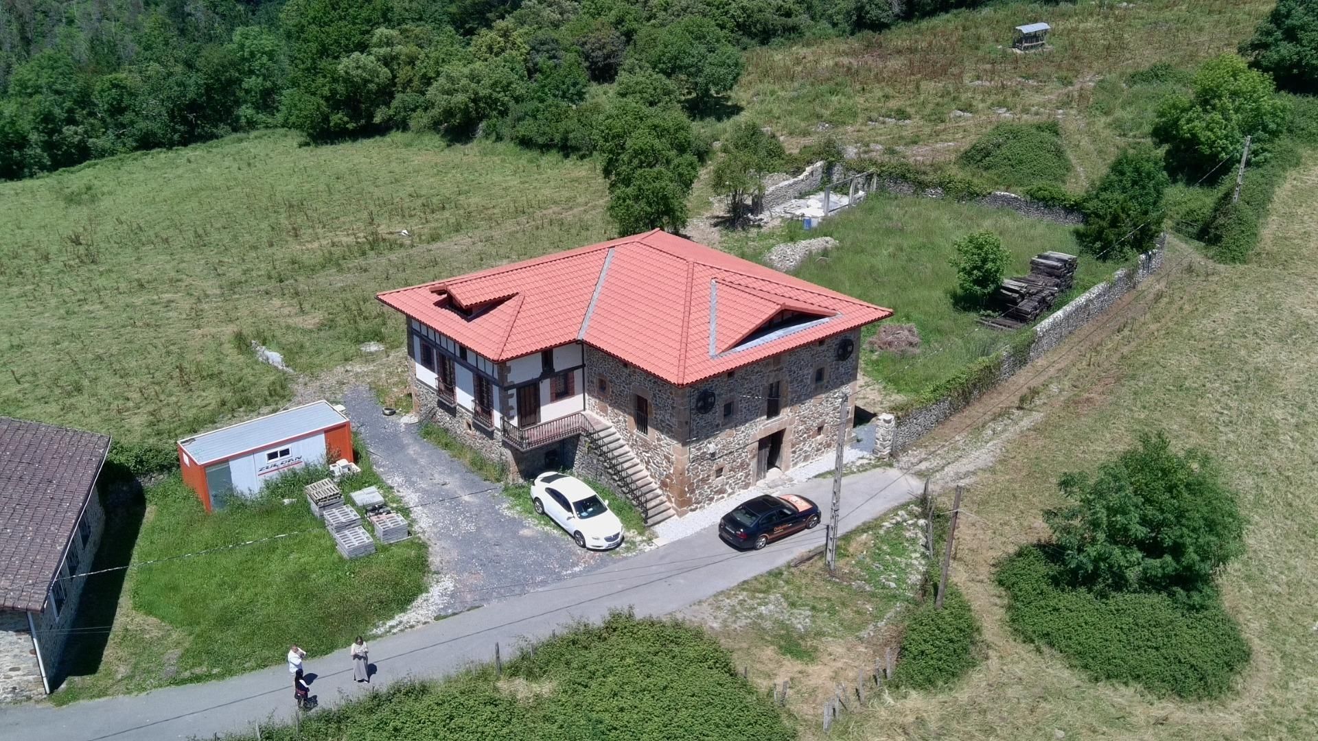 Exterior view of House or chalet for sale in Sopuerta  with Private garden, Storage room and Balcony