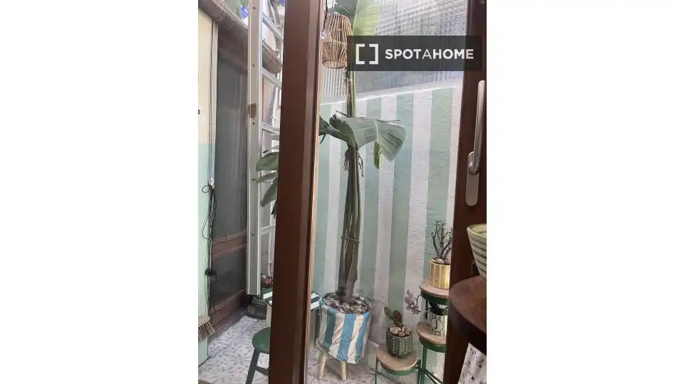 Exterior view of Flat for rent in Barcelona  with Air Conditioner, Heating and Furnished