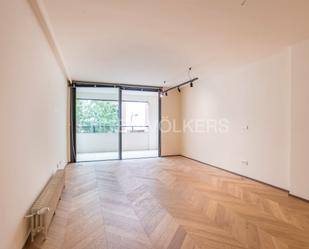 Vista exterior de Apartament de lloguer en  Madrid Capital amb Aire condicionat, Calefacció i Terrassa