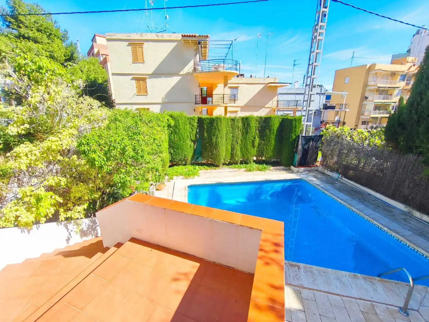 Chalet con piscina en venta en El Faro, imagen 3